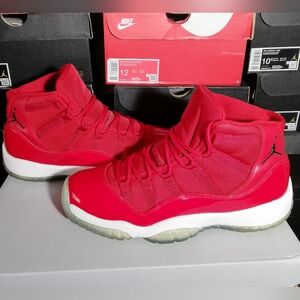 AIR JORDAN 11 RETRO "WIN LIKE 96" WOMEN'S US SIZE 8.5 GREAT COND